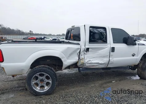 2015 Ford F-250 Xlt z USA, uszkodzony, nr VIN 1FT7W2BT6FEA85437